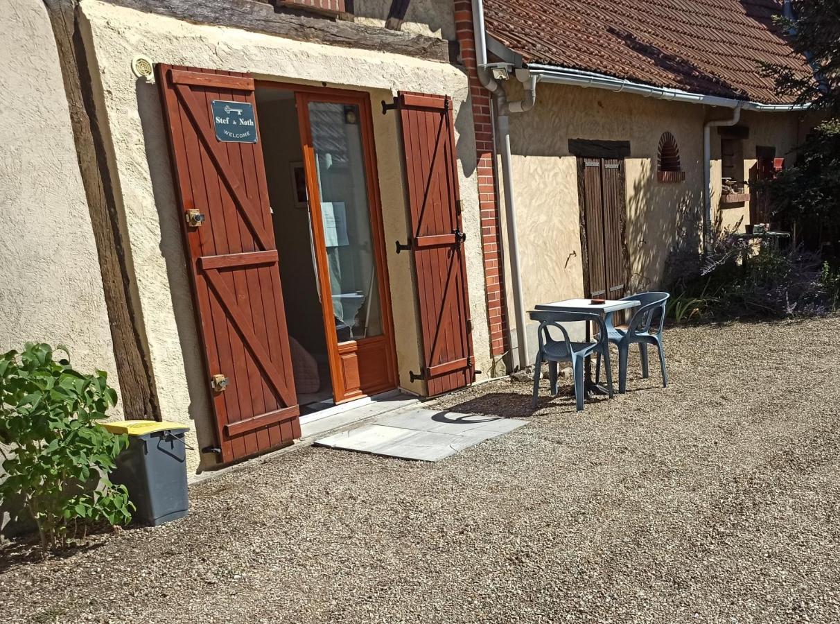 Agreable Studio Dans Le Centre Historique La Ferté-Saint-Aubin Exterior foto